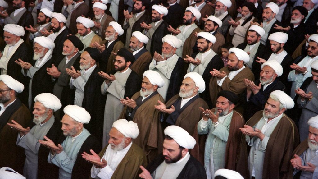 إيران تدرس استخدام الذكاء الاصطناعي لإصدار الفتاوى الدينية الإسلامية
